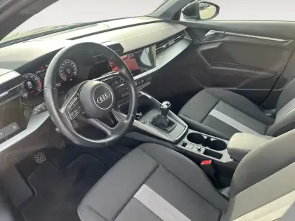 Photo 14 Audi A3  Berline 30 TFSI 110