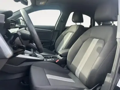 Photo 9 Audi A3  Berline 30 TFSI 110