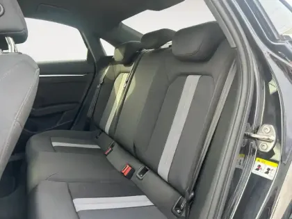 Photo 13 Audi A3  Berline 30 TFSI 110