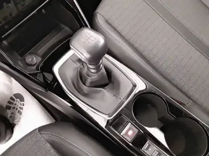 Photo 13 Peugeot 208  PureTech 100 S&S BVM6