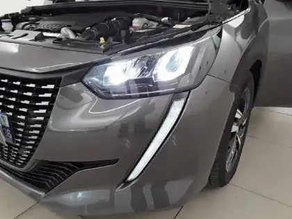 Photo 15 Peugeot 208  PureTech 100 S&S BVM6