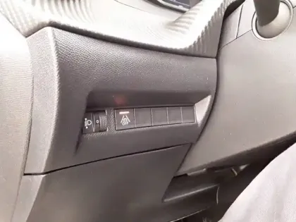 Photo 22 Peugeot 208  PureTech 100 S&S BVM6