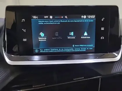 Photo 77 Peugeot 208  PureTech 75 S&S BVM5