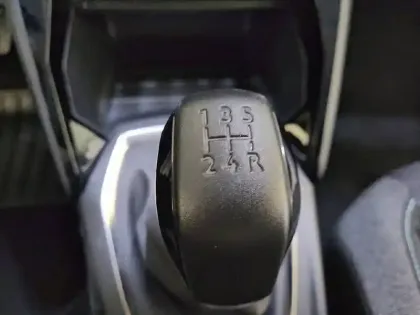 Photo 67 Peugeot 208  PureTech 75 S&S BVM5