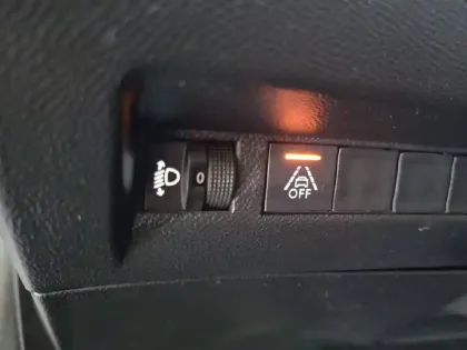 Photo 82 Peugeot 208  PureTech 75 S&S BVM5