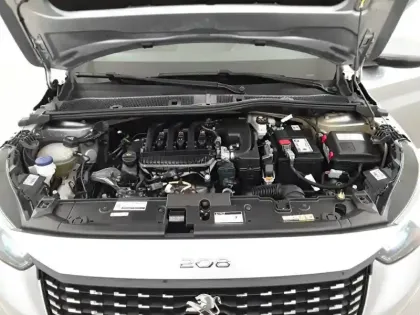 Photo 26 Peugeot 208  PureTech 75 S&S BVM5