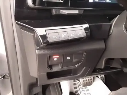 Photo 22 Renault Austral  E-Tech hybrid 200