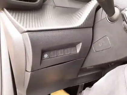 Photo 23 Peugeot 2008  PureTech 130 S&S BVM6