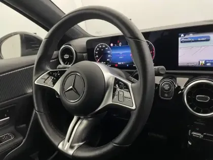 Photo 46 Mercedes Classe A  180 d 8G-DCT