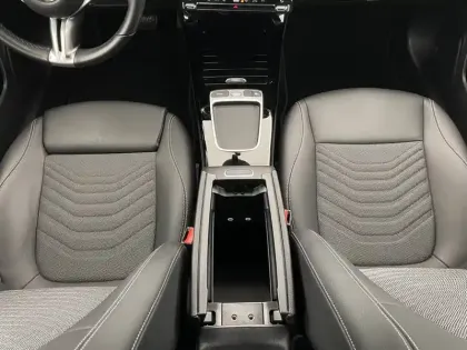 Photo 47 Mercedes Classe A  180 d 8G-DCT