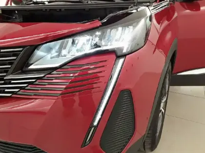 Photo 15 Peugeot 3008  PureTech 130ch S&S BVM6