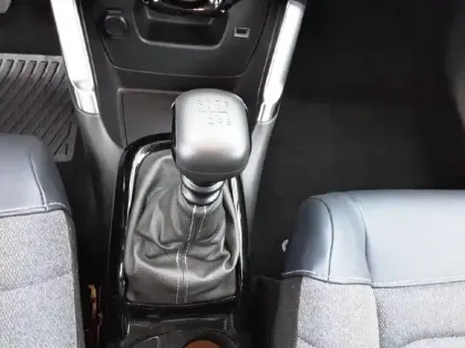 Photo 13 Citroën C3 Aircross  PureTech 110 S&S BVM6