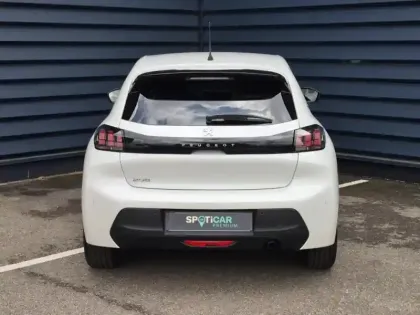 Photo 2 Peugeot 208  e- 136ch Style