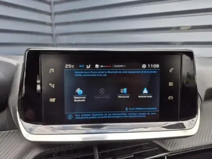 Photo 12 Peugeot 208  e- 136ch Style