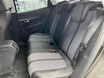 Photo 6 Peugeot 3008  1.2 PureTech 130ch E6.c Allure S&S