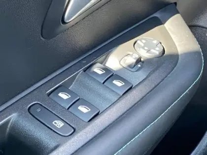 Photo 10 Peugeot 208  e- 136ch Allure Pack