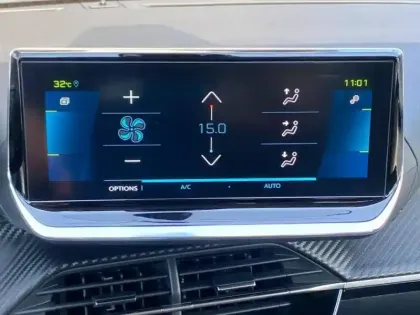 Photo 8 Peugeot 208  e- 136ch Allure Pack