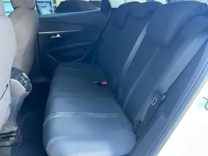 Photo 7 Peugeot 3008  1.2 PureTech 130ch Allure S&S EAT8 109g