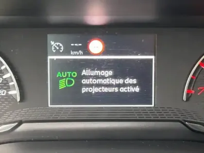 Photo 13 Peugeot 208  1.2 PureTech 75ch S&S Active