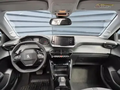 Photo 13 Peugeot 208  1.2 PureTech 100ch S&S Allure EAT8