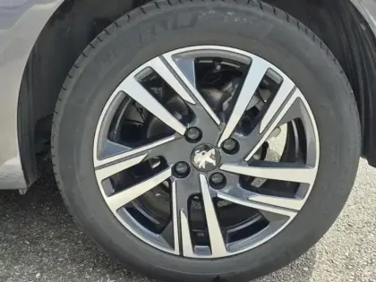 Photo 7 Peugeot 208  1.2 PureTech 100ch S&S Allure EAT8