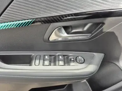 Photo 10 Peugeot 208  1.2 PureTech 100ch S&S Allure EAT8