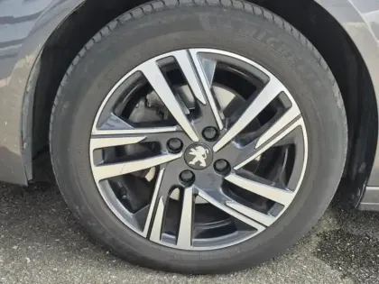 Photo 8 Peugeot 208  1.2 PureTech 100ch S&S Allure EAT8