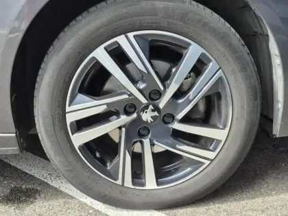 Photo 6 Peugeot 208  1.2 PureTech 100ch S&S Allure EAT8