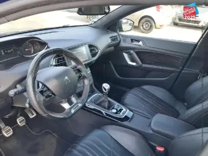 Photo 14 Peugeot 308  SW 1.6 THP 205ch S/S GT Sieges cuir