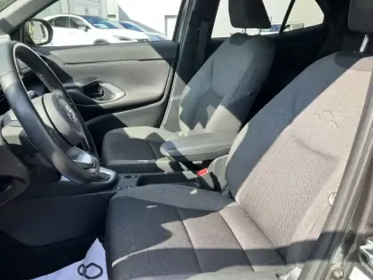 Photo 16 Toyota Yaris Gén. I Ph1 Design 5