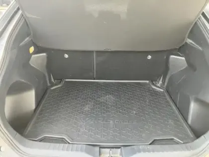 Photo 13 Toyota Yaris Gén. I Ph1 Design 5