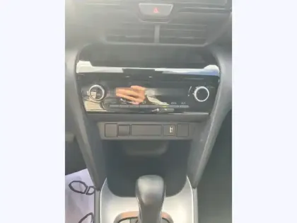 Photo 17 Toyota Yaris Gén. I Ph1 Design 5