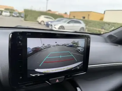 Photo 7 Toyota Yaris Hybride 1.5 HYBRID 116H DESIGN AWD AUTO