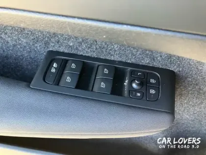 Photo 19 Volvo Xc40  Recharge 231 ch 1EDT