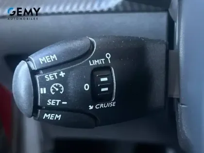 Photo 13 Peugeot 208  Hybrid 110 e-DCS6