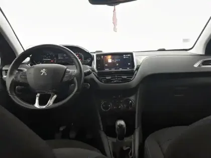 Photo 7 Peugeot 208  PureTech 82ch S&S BVM5