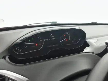 Photo 9 Peugeot 208  PureTech 82ch S&S BVM5