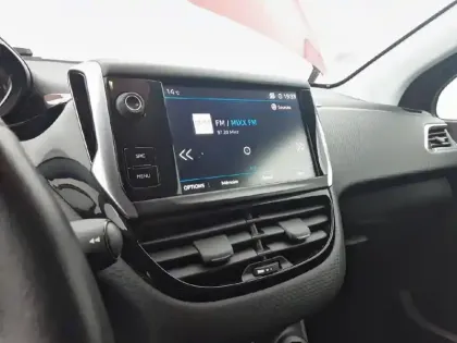 Photo 19 Peugeot 208  PureTech 82ch S&S BVM5