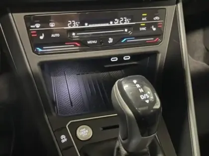 Photo 10 Volkswagen Taigo  1.5 TSI 150 DSG7