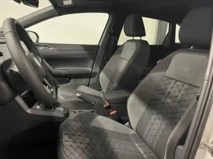 Photo 11 Volkswagen Taigo  1.5 TSI 150 DSG7