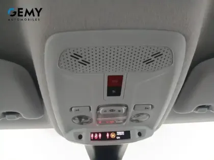 Photo 38 Peugeot 208  PureTech 75 S&S BVM5