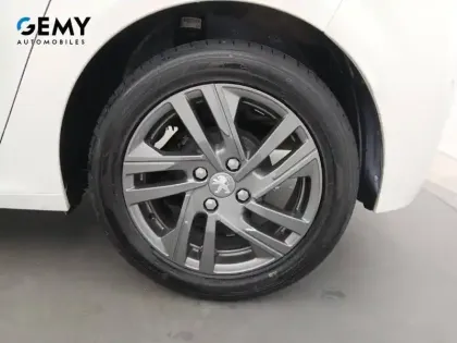 Photo 54 Peugeot 208  PureTech 75 S&S BVM5