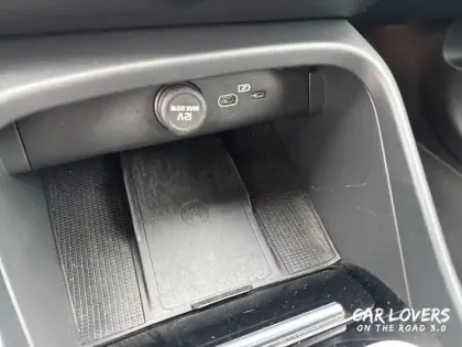 Photo 23 Volvo Xc40  Recharge 231 ch 1EDT