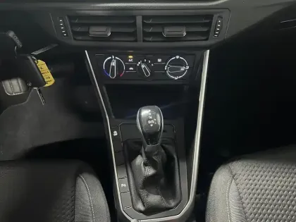 Photo 13 Volkswagen Polo  1.0 TSI 95 S&S DSG7