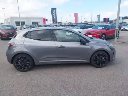 Photo 5 Renault Clio  E-Tech full hybrid 145 ch GSR2