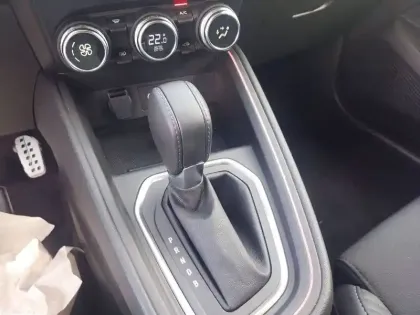 Photo 12 Renault Clio  E-Tech full hybrid 145 ch GSR2