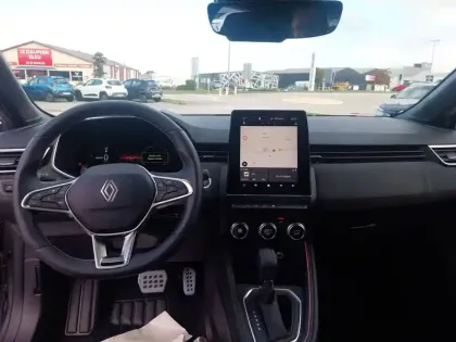 Photo 9 Renault Clio  E-Tech full hybrid 145 ch GSR2