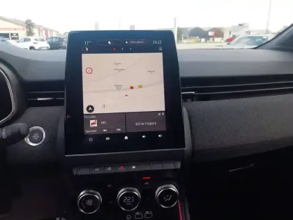 Photo 11 Renault Clio  E-Tech full hybrid 145 ch GSR2