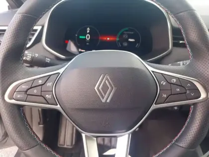 Photo 13 Renault Clio  E-Tech full hybrid 145 ch GSR2