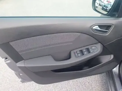 Photo 10 Renault Clio  E-Tech full hybrid 145 ch GSR2